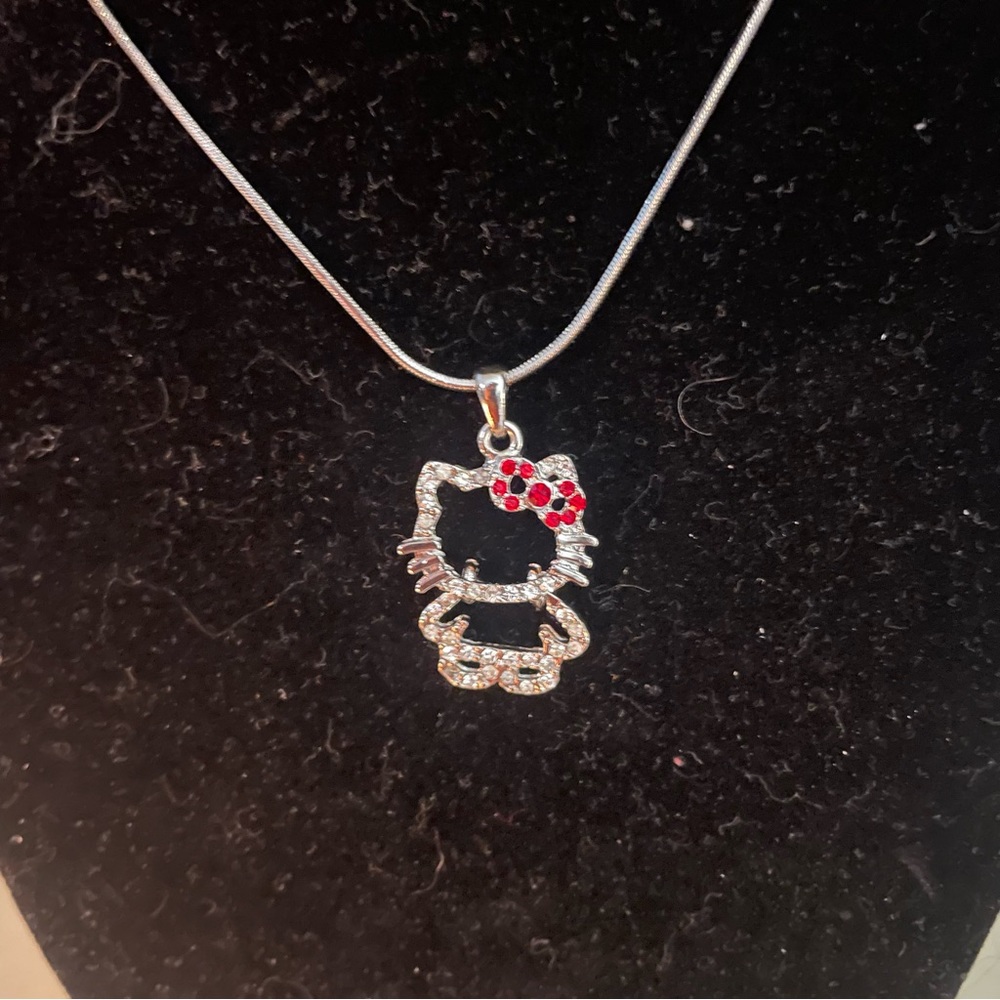 Hello Kitty Rhinestone Charm & Silver Chain - Picture 4 of 6